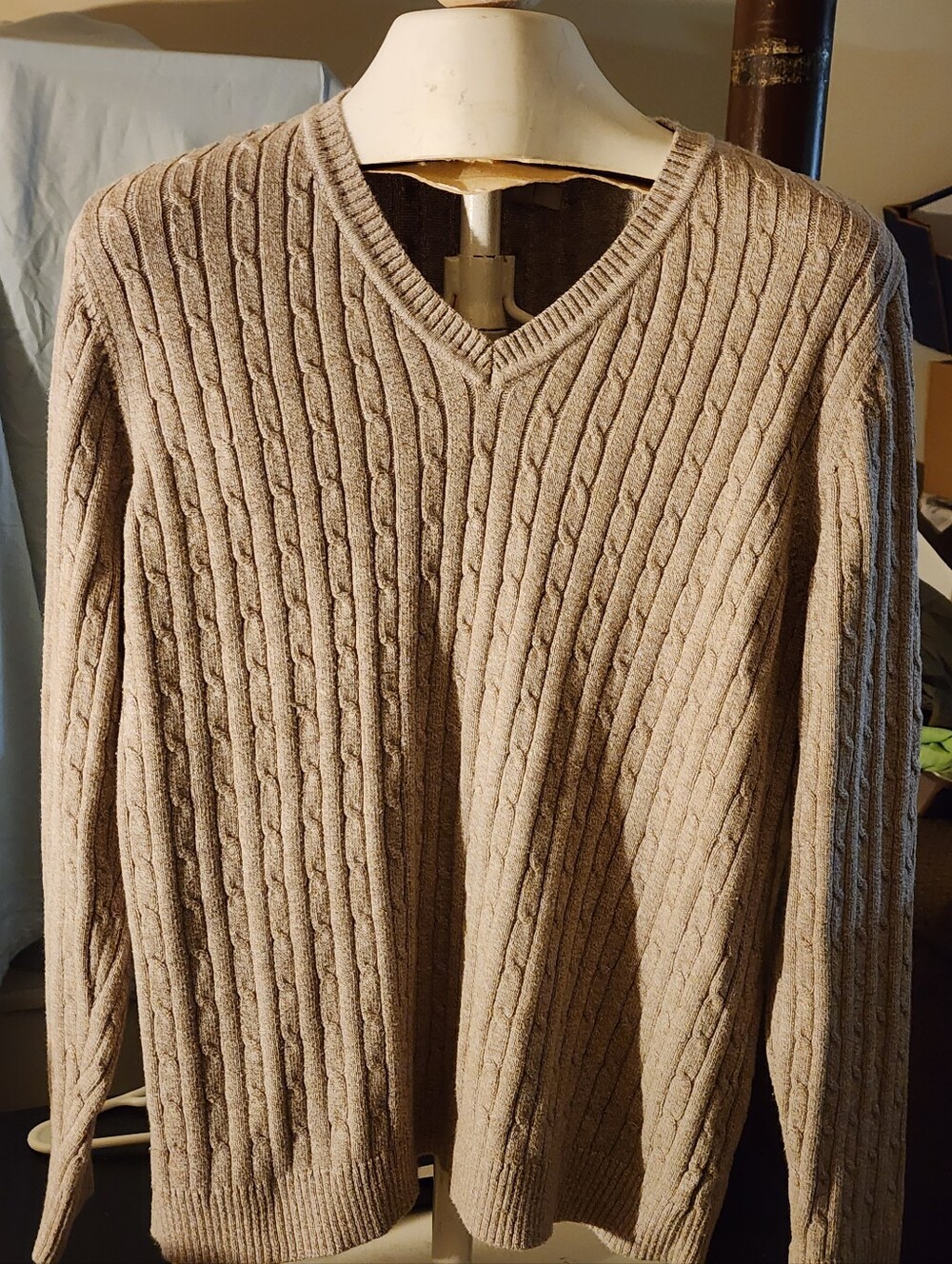 croft & barrow Women's Beige Cable V-Neck Sweater